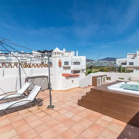 Sunset Golf, Sea View And Pool Apartment Estepona