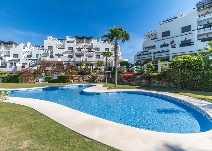 아파트 Sunset Golf, Sea View And Pool