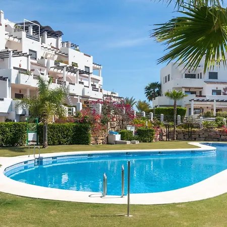 Sunset Golf, Sea View And Pool Apartment