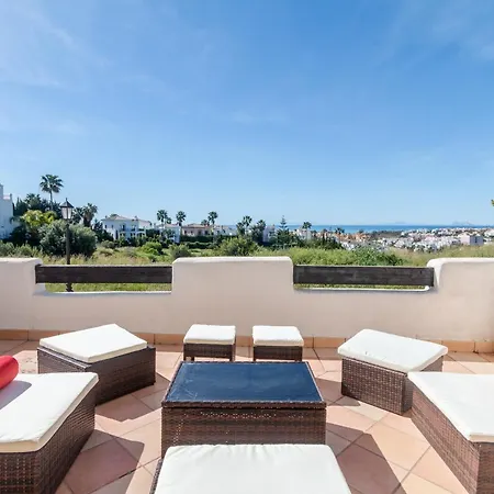 Appartamento Sunset Golf, Sea View And Pool
