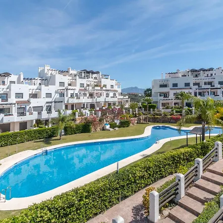 Sunset Golf, Sea View And Pool Apartment